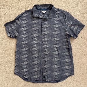 Extra large (xl) Calvin Klein button down shirt. Great condition no stains/smell